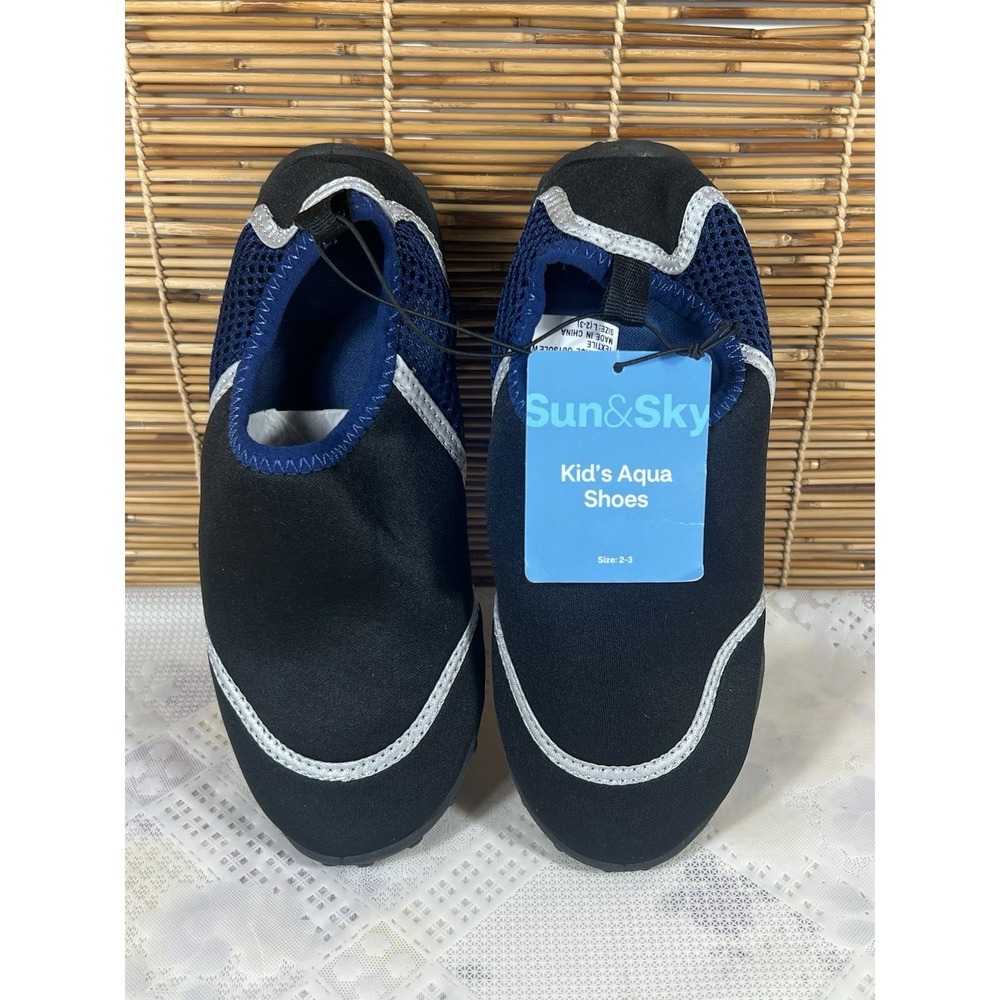 sun &sky kids aqua shoes size 2-3 Blue Black